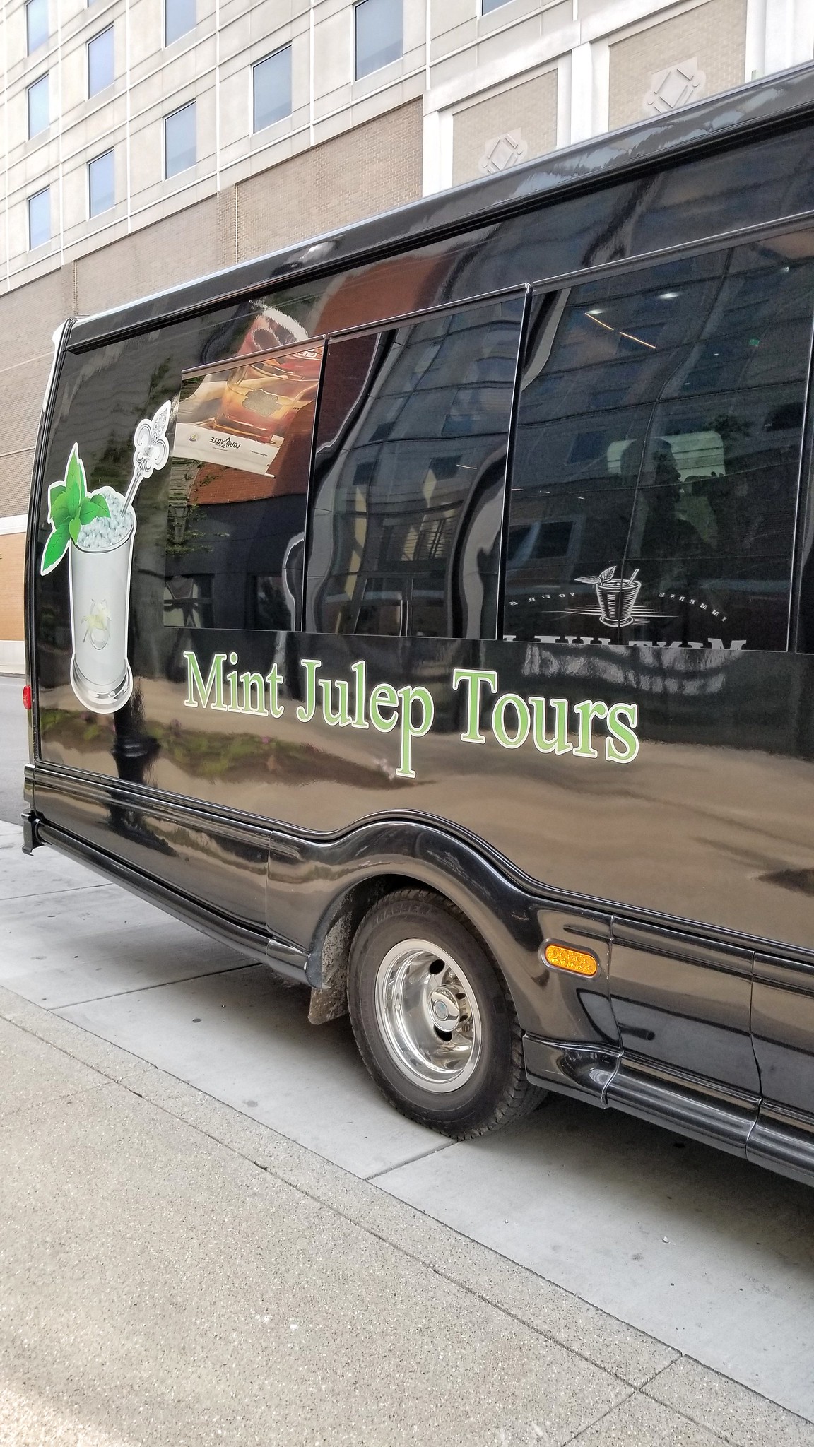 VIP Bourbon Trail Transportation: Luxury Fleet - Mint Julep Experiences